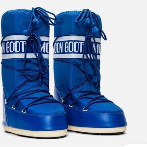 Moon Boot Vibrant Blue Winter Boots
